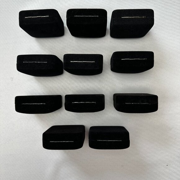 Vintage Macy's Jewelry Earring Display Case & Gift Box Black Velvet Presentation - Picture 4 of 16